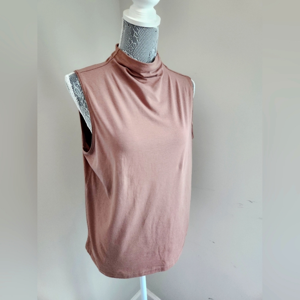 Athleta Top